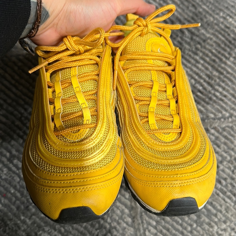 Nike air max